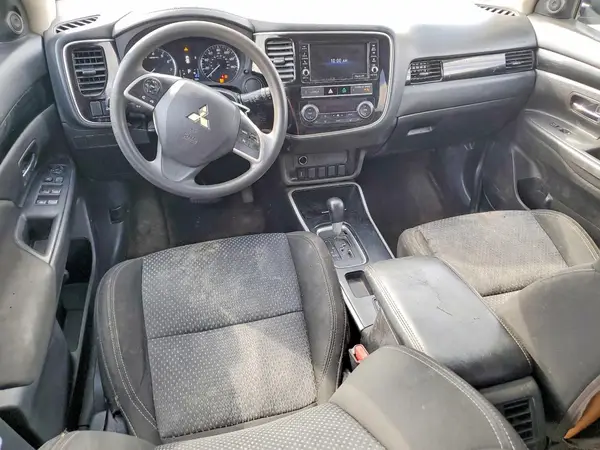 JA4AD2A35KZ016684 2019 MITSUBISHI OUTLANDER - Image 8