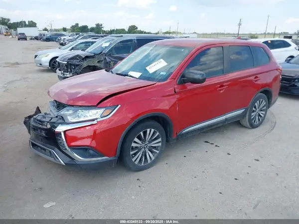 JA4AD2A35KZ018418 2019 MITSUBISHI OUTLANDER - Image 2