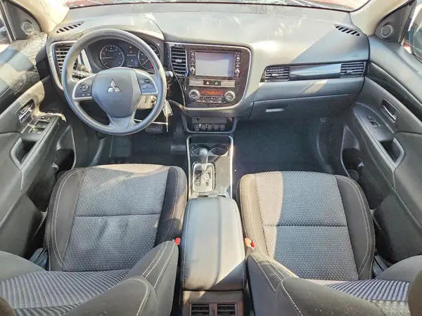 JA4AD2A35KZ018595 2019 MITSUBISHI OUTLANDER - Image 8
