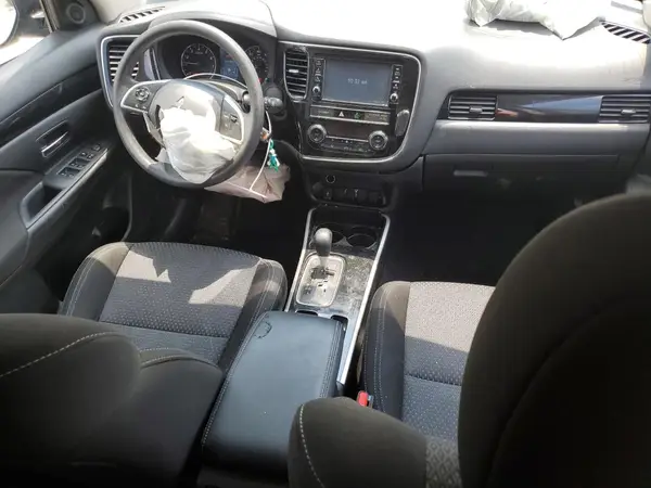 JA4AD2A35KZ019214 2019 MITSUBISHI OUTLANDER - Image 8
