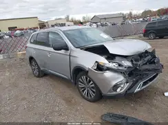 JA4AD2A35KZ021674 2019 MITSUBISHI OUTLANDER
