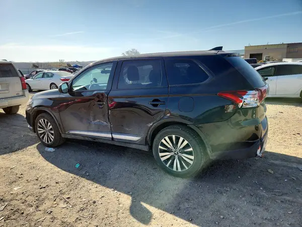 JA4AD2A35KZ026258 2019 MITSUBISHI OUTLANDER - Image 2