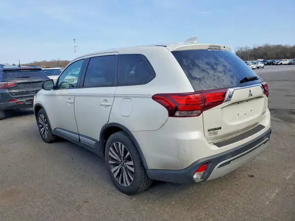 JA4AD2A35KZ053511 2019 MITSUBISHI OUTLANDER - Image 2