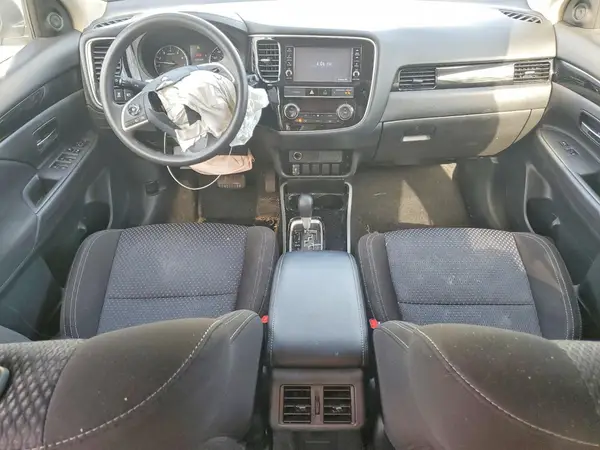 JA4AD2A35KZ053511 2019 MITSUBISHI OUTLANDER - Image 8