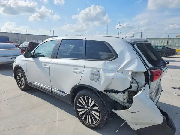 JA4AD2A35LZ006772 2020 MITSUBISHI OUTLANDER - Image 2