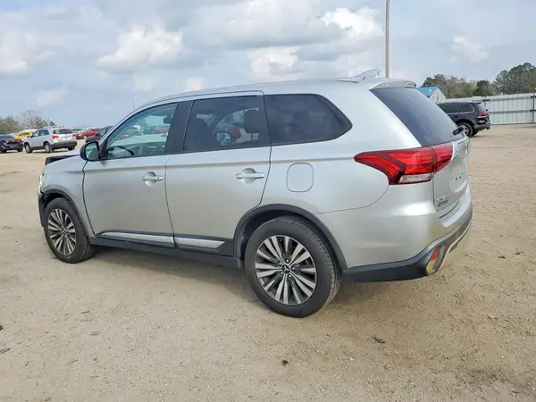 JA4AD2A35LZ013723 2020 MITSUBISHI OUTLANDER - Image 2
