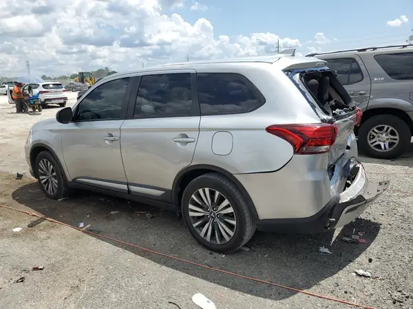 JA4AD2A35LZ015097 2020 MITSUBISHI OUTLANDER - Image 2