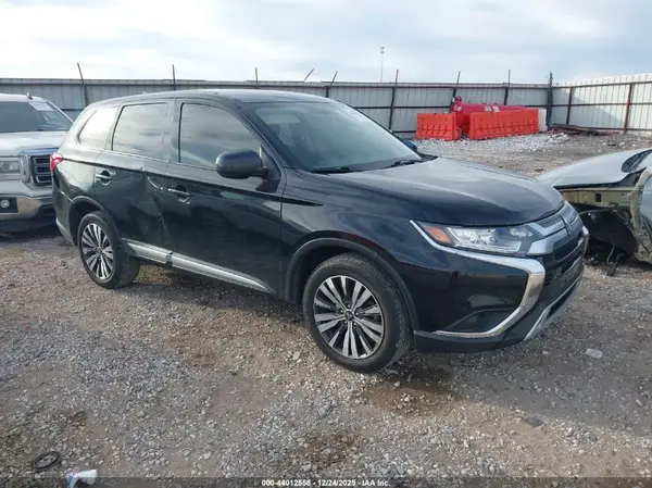 JA4AD2A35LZ016699 2020 MITSUBISHI OUTLANDER - Image 1