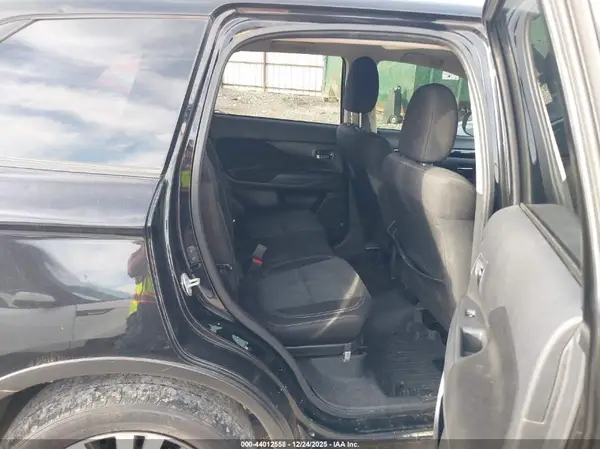 JA4AD2A35LZ016699 2020 MITSUBISHI OUTLANDER - Image 8