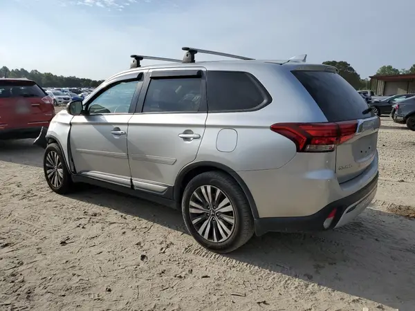 JA4AD2A35LZ032871 2020 MITSUBISHI OUTLANDER - Image 2