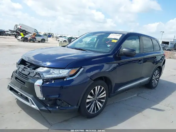 JA4AD2A35LZ039741 2020 MITSUBISHI OUTLANDER - Image 2