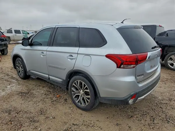 JA4AD2A36GZ000260 2016 MITSUBISHI OUTLANDER - Image 2