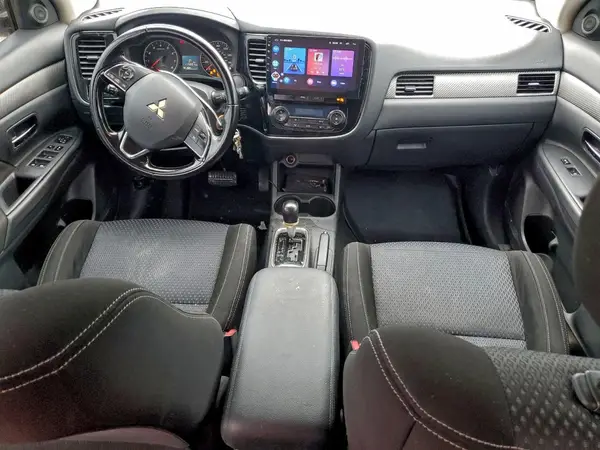 JA4AD2A36GZ000260 2016 MITSUBISHI OUTLANDER - Image 8