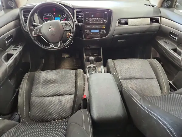 JA4AD2A36GZ000355 2016 MITSUBISHI OUTLANDER - Image 8