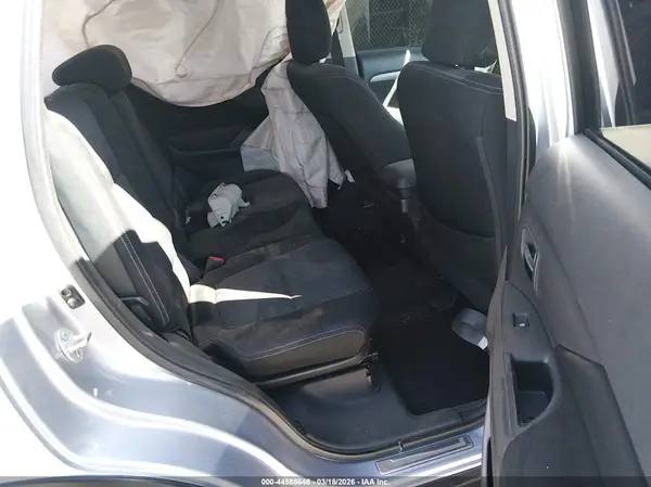 JA4AD2A36GZ009105 2016 MITSUBISHI OUTLANDER - Image 8