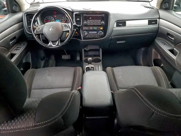 JA4AD2A36GZ014580 2016 MITSUBISHI OUTLANDER - Image 8