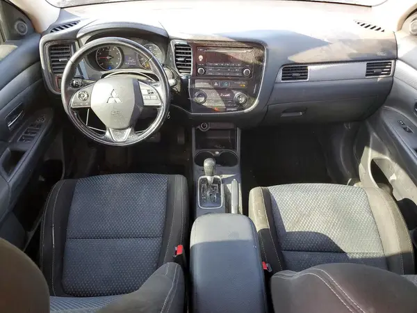 JA4AD2A36GZ045490 2016 MITSUBISHI OUTLANDER - Image 8