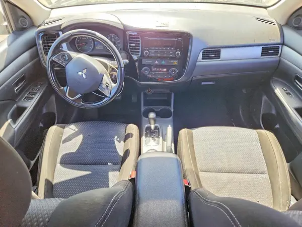 JA4AD2A36GZ052097 2016 MITSUBISHI OUTLANDER - Image 8