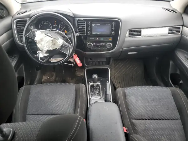 JA4AD2A36HZ001457 2017 MITSUBISHI OUTLANDER - Image 8