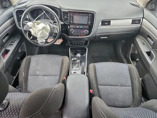 JA4AD2A36HZ014872 2017 MITSUBISHI OUTLANDER - Image 8