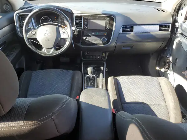 JA4AD2A36HZ023636 2017 MITSUBISHI OUTLANDER - Image 8