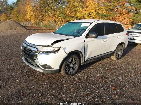 JA4AD2A36HZ023751 2017 MITSUBISHI OUTLANDER - Image 2