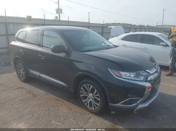 JA4AD2A36HZ027900 2017 MITSUBISHI OUTLANDER - Image 1