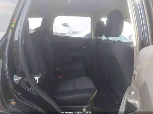 JA4AD2A36HZ027900 2017 MITSUBISHI OUTLANDER - Image 8
