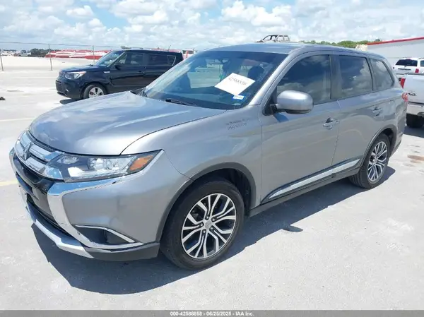 JA4AD2A36HZ042915 2017 MITSUBISHI OUTLANDER - Image 2