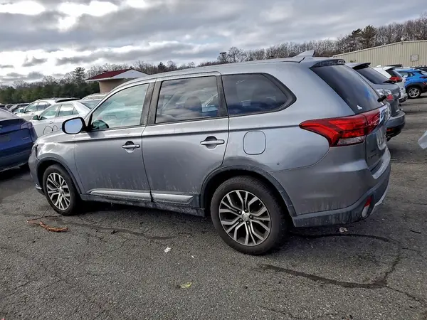 JA4AD2A36HZ052439 2017 MITSUBISHI OUTLANDER - Image 2