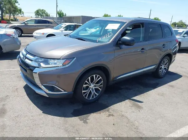 JA4AD2A36HZ055292 2017 MITSUBISHI OUTLANDER - Image 2