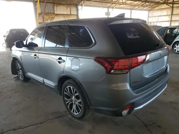 JA4AD2A36HZ064395 2017 MITSUBISHI OUTLANDER - Image 2
