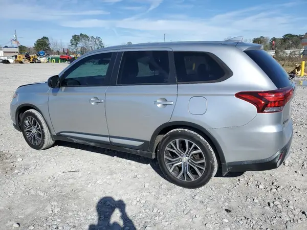 JA4AD2A36JJ001317 2018 MITSUBISHI OUTLANDER - Image 2