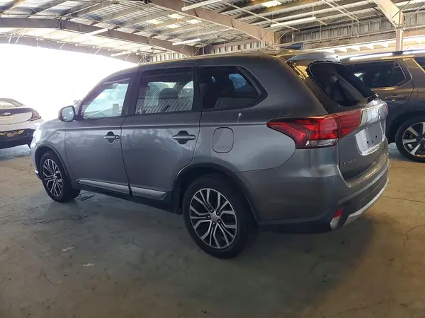 JA4AD2A36JJ004119 2018 MITSUBISHI OUTLANDER - Image 2