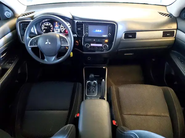 JA4AD2A36JJ004119 2018 MITSUBISHI OUTLANDER - Image 8