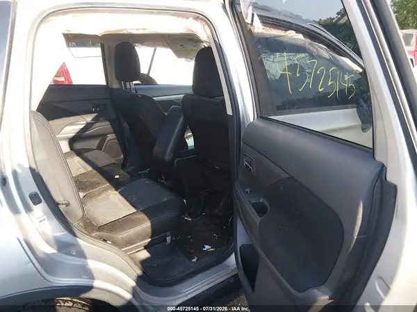JA4AD2A36JZ002789 2018 MITSUBISHI OUTLANDER - Image 8