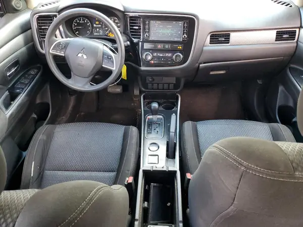 JA4AD2A36JZ004798 2018 MITSUBISHI OUTLANDER - Image 8