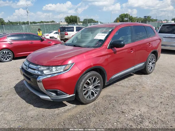 JA4AD2A36JZ004879 2018 MITSUBISHI OUTLANDER - Image 2