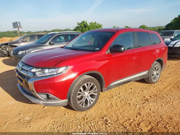 JA4AD2A36JZ015879 2018 MITSUBISHI OUTLANDER - Image 2