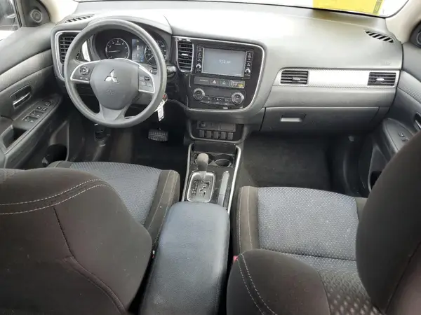 JA4AD2A36JZ032231 2018 MITSUBISHI OUTLANDER - Image 8