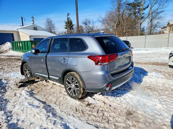 JA4AD2A36JZ038210 2018 MITSUBISHI OUTLANDER - Image 2