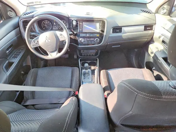 JA4AD2A36JZ038210 2018 MITSUBISHI OUTLANDER - Image 8