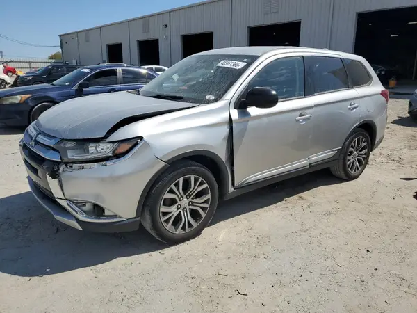 JA4AD2A36JZ052558 2018 MITSUBISHI OUTLANDER - Image 1