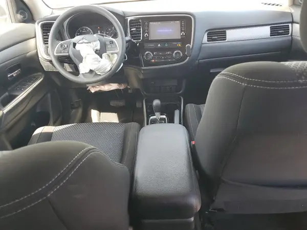 JA4AD2A36JZ052558 2018 MITSUBISHI OUTLANDER - Image 8