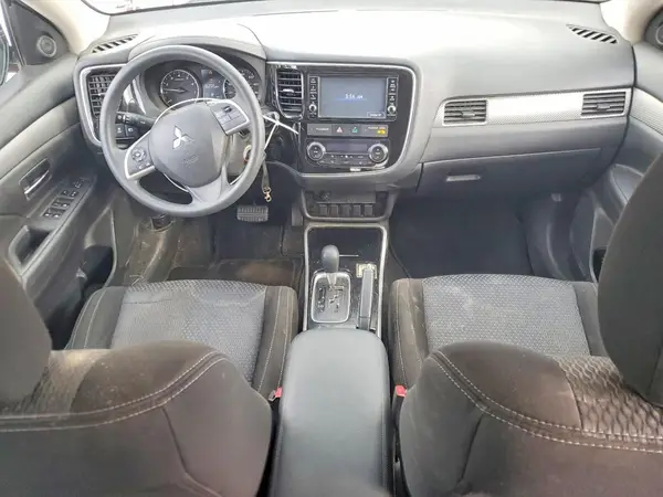 JA4AD2A36JZ052754 2018 MITSUBISHI OUTLANDER - Image 8