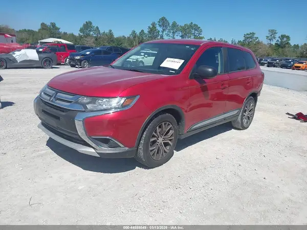 JA4AD2A36JZ054777 2018 MITSUBISHI OUTLANDER - Image 2