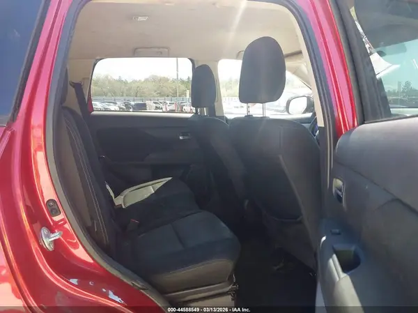 JA4AD2A36JZ054777 2018 MITSUBISHI OUTLANDER - Image 8