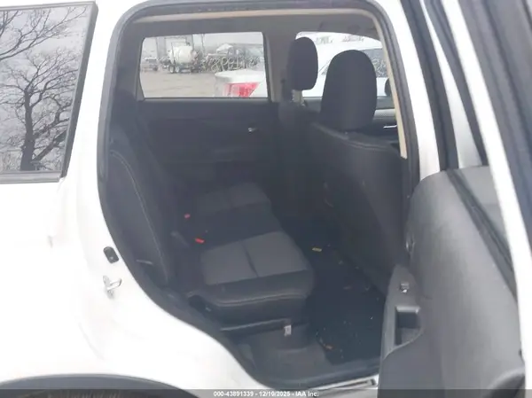 JA4AD2A36JZ068856 2018 MITSUBISHI OUTLANDER - Image 8