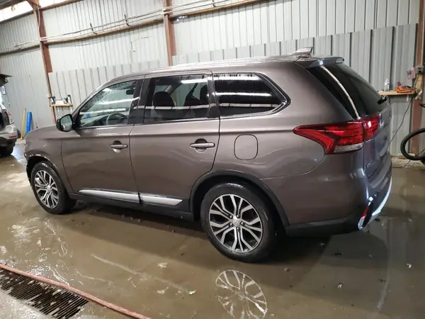 JA4AD2A36JZ069389 2018 MITSUBISHI OUTLANDER - Image 2
