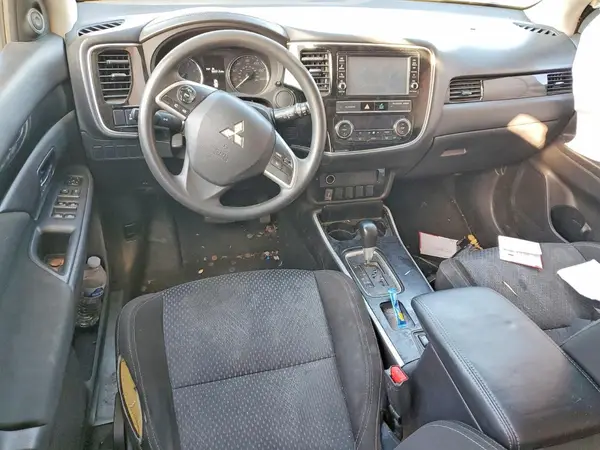 JA4AD2A36KJ000640 2019 MITSUBISHI OUTLANDER - Image 8
